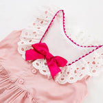 Vestido durazno con cuello de encaje